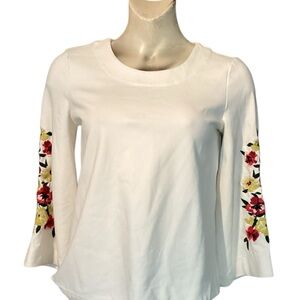 Ann Taylor White Blouse with Floral Embroidered Bell Sleeves Sz Small